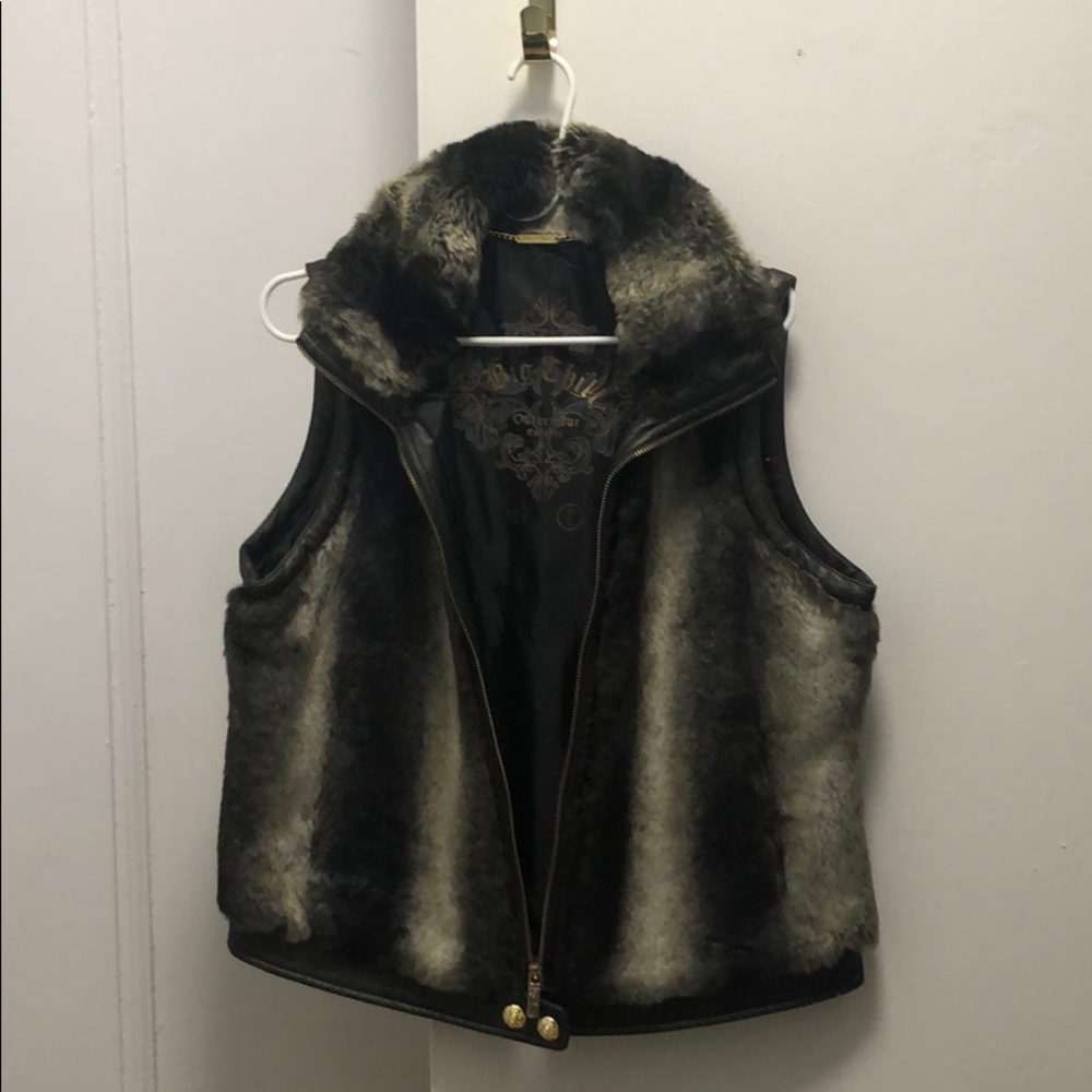 Vest- leather/faux fur